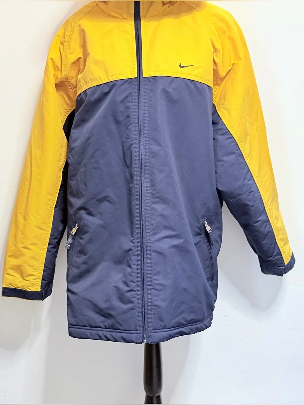 Nike Hooded Two-Tone Yellow and Navy Puffer Jacket Vintage X-Large